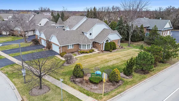 $465,000 | 13733 Steeples Road, Lemont, IL 60439