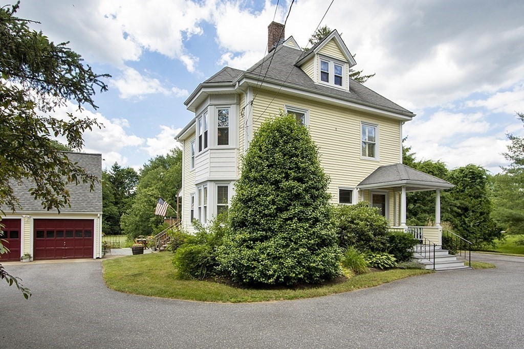 141 Landham Road Sudbury, MA 01776 - Photo 3 of 42 Gallery Image 3