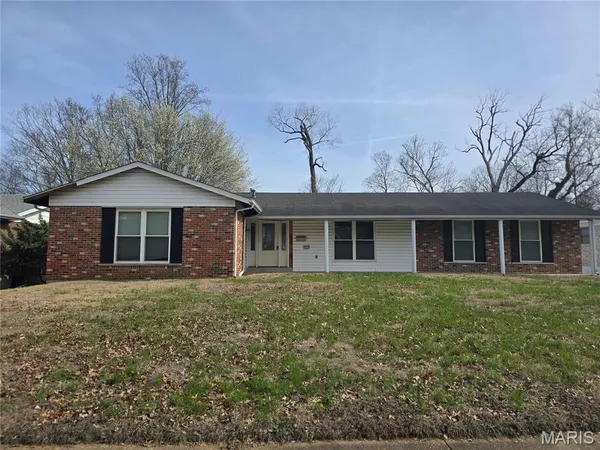 $169,900 | 3655 Seville Drive, Florissant, MO 63033