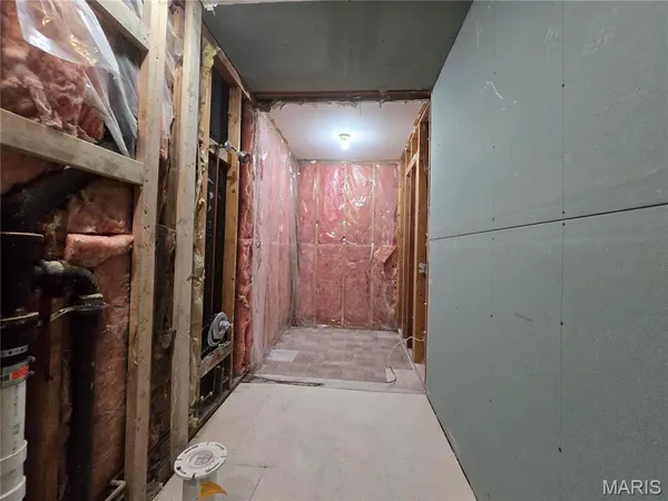 $169,900 | 3655 Seville Drive, Florissant, MO 63033