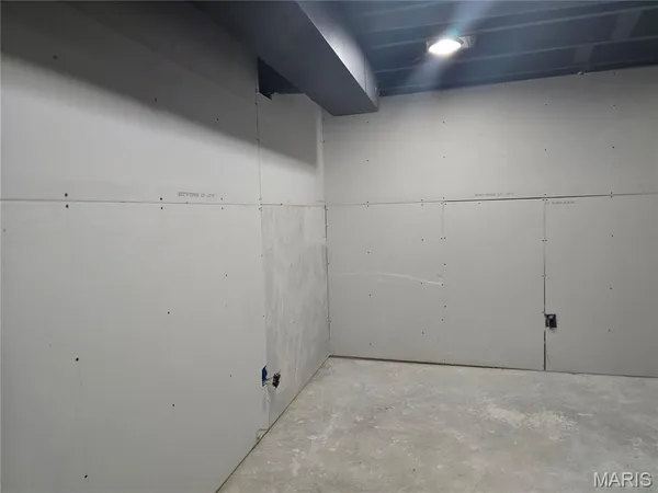 $169,900 | 3655 Seville Drive, Florissant, MO 63033