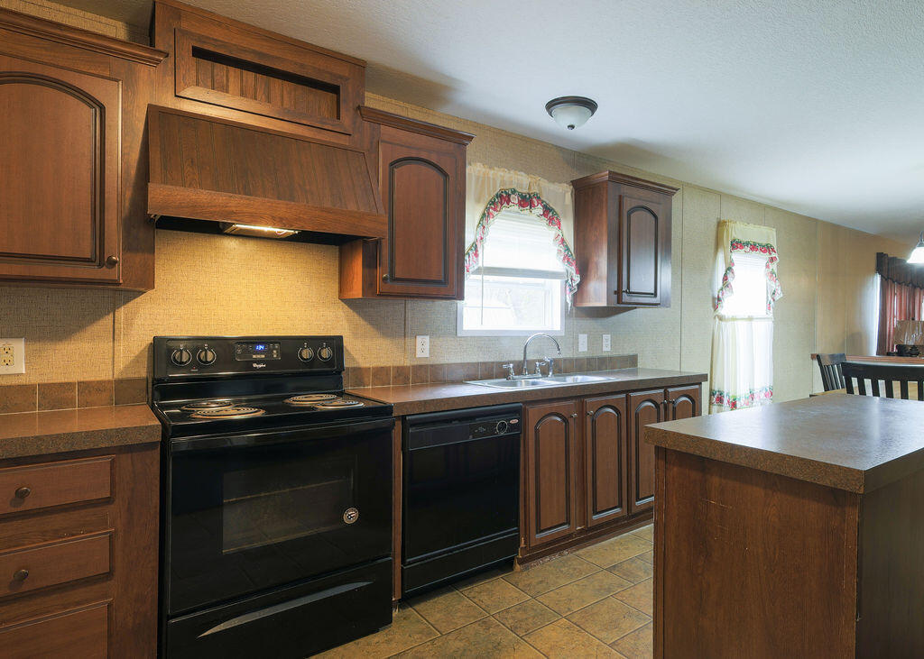 4050 Pond Loop Sumter, SC 29154 - Photo 5 of 18 Gallery Image 5