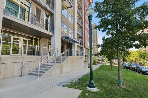 $359,900 | 309 West Washington Avenue, Unit 613, Madison, WI 53703