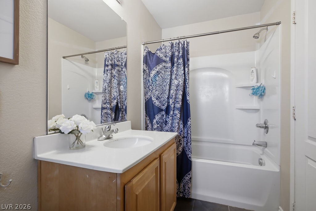 3409 Edinboro Ridge Avenue North Las Vegas, NV 89081 - Photo 23 of 51 Upstairs main bathroom w/ tub & shower combo