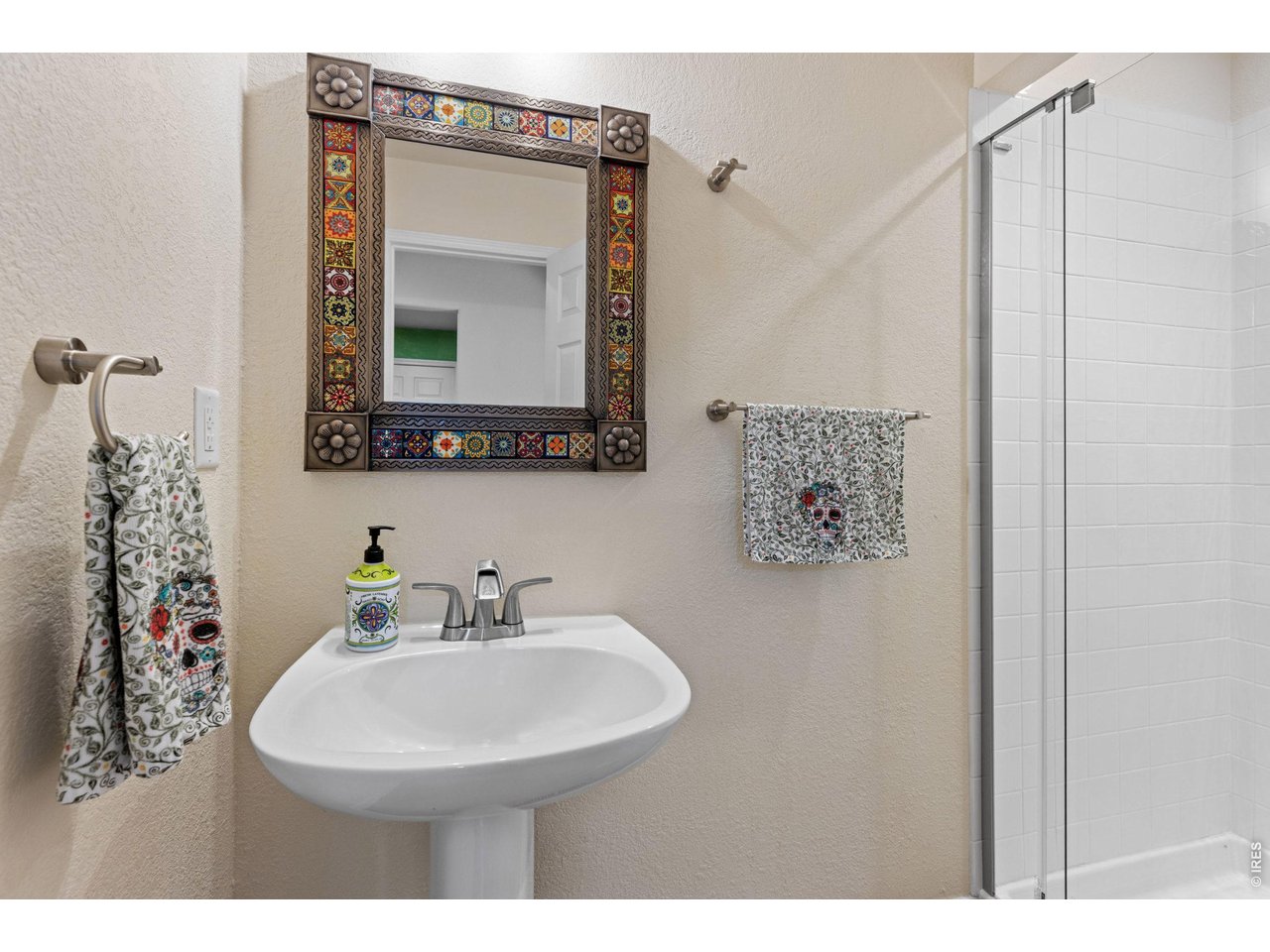 3966 Montclair Lane Boulder, CO 80301 - Photo 15 of 40 Main floor powder room