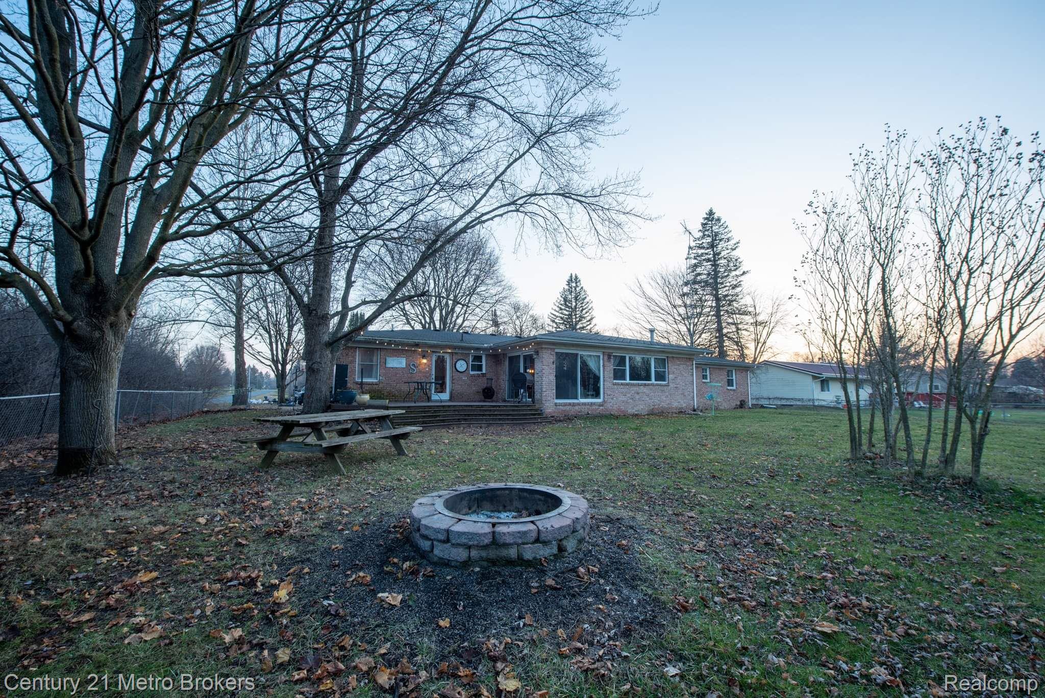 3295 Shannon Road Burton, MI 48529 - Photo 29 of 29 Gallery Image 29