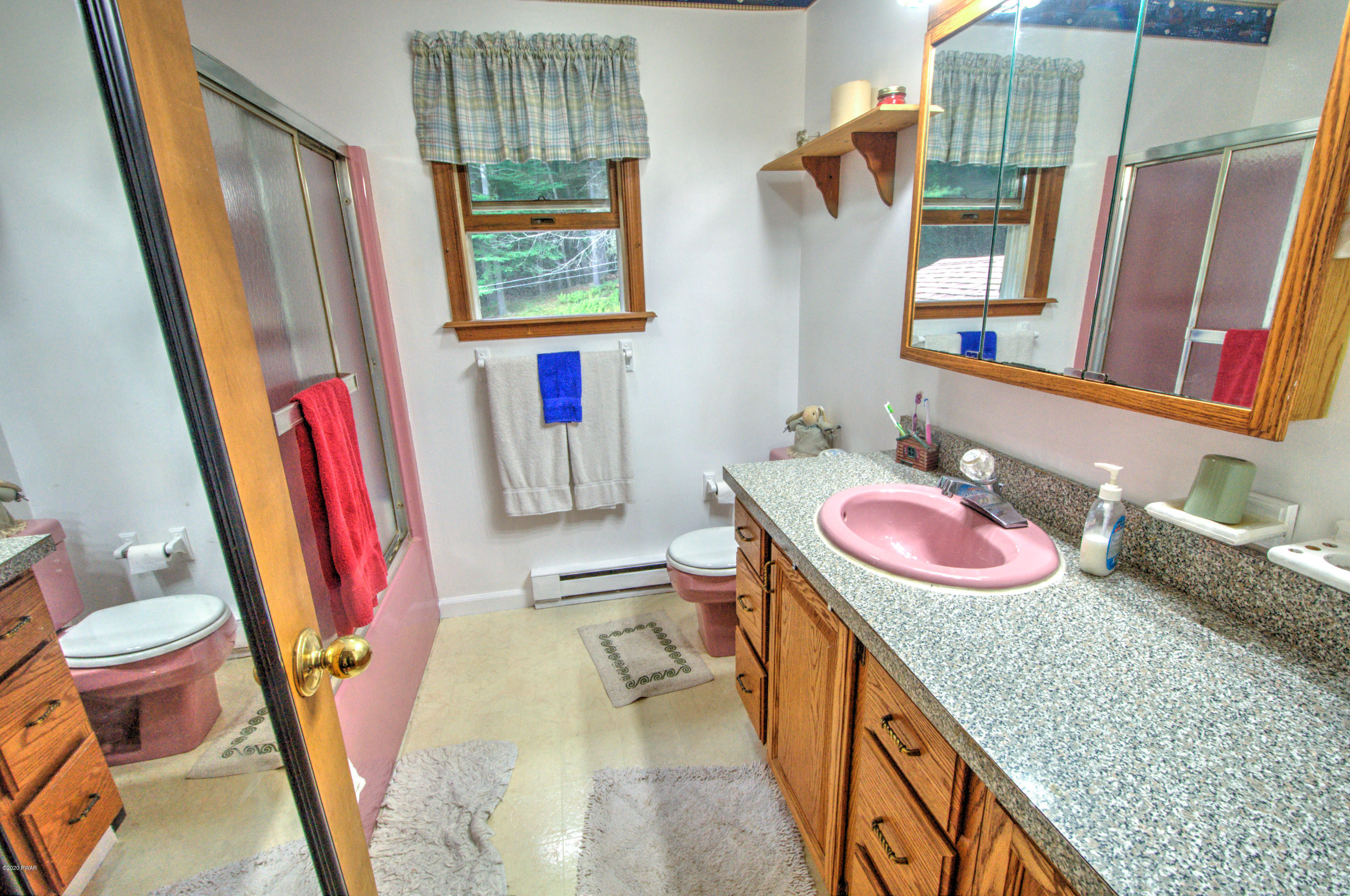 1063 Towpath Road Hawley, PA 18428 - Photo 15 of 45 17a-Bath1-master
