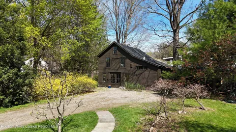 $829,000 | 23 Myrtle Avenue, Pine Plains, NY 12567