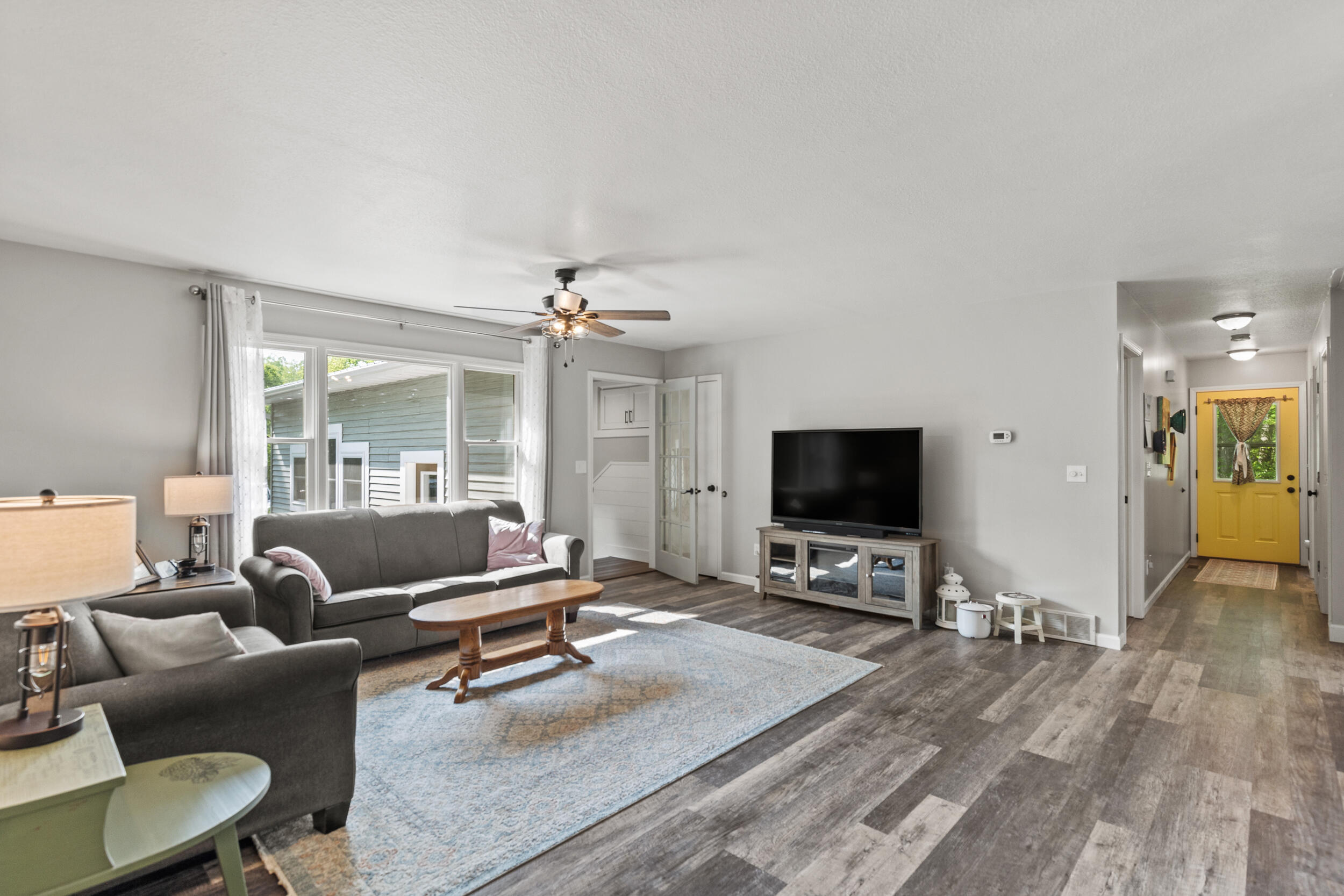 2980 North Old State Road Weidman, MI 48893 - Photo 12 of 55 living room