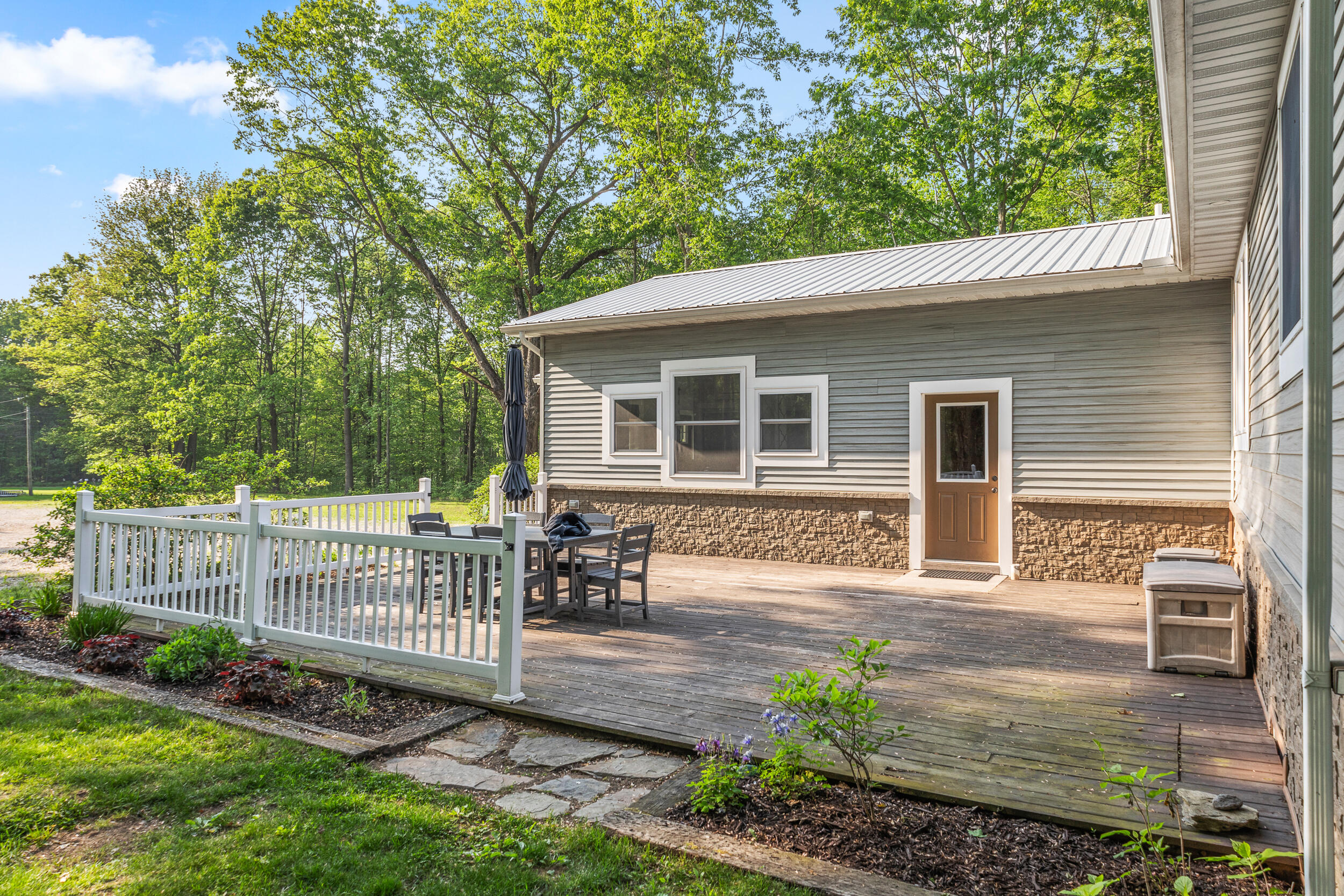 2980 North Old State Road Weidman, MI 48893 - Photo 48 of 55 deck
