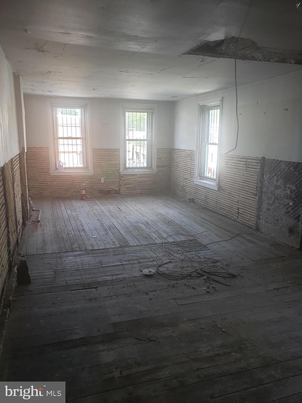 6049 Old York Road Philadelphia, PA 19141 - Photo 11 of 14 Gallery Image 11