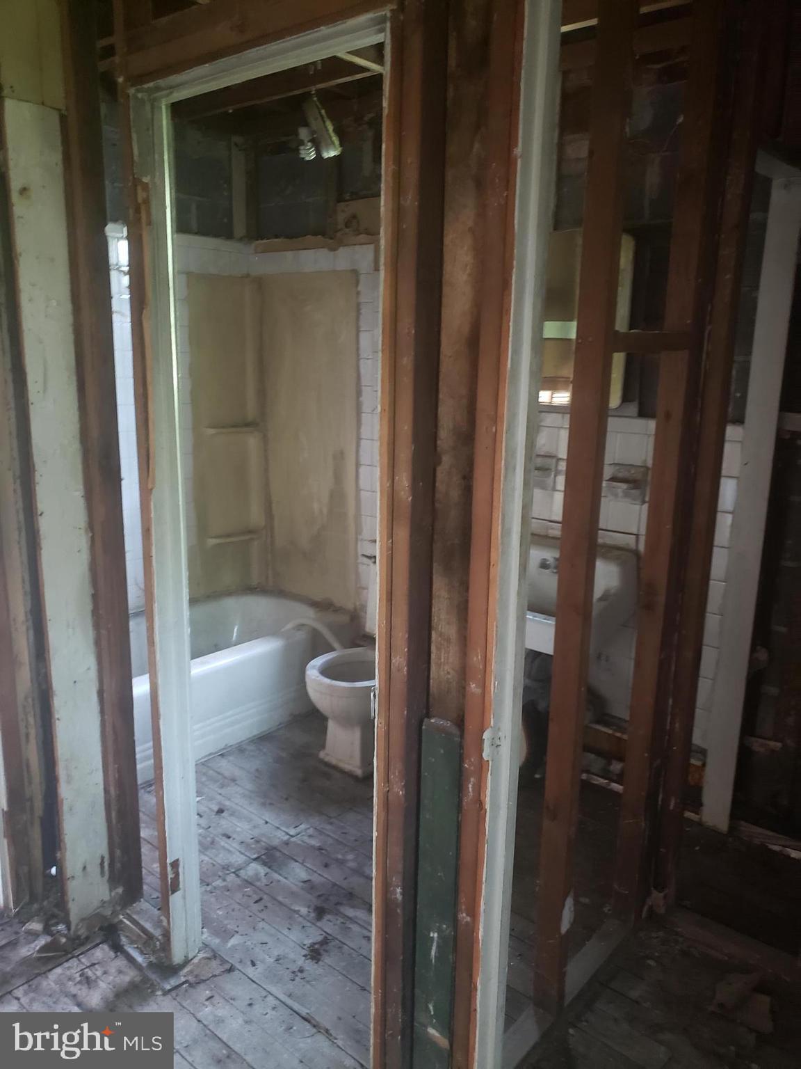 6049 Old York Road Philadelphia, PA 19141 - Photo 13 of 14 Gallery Image 13