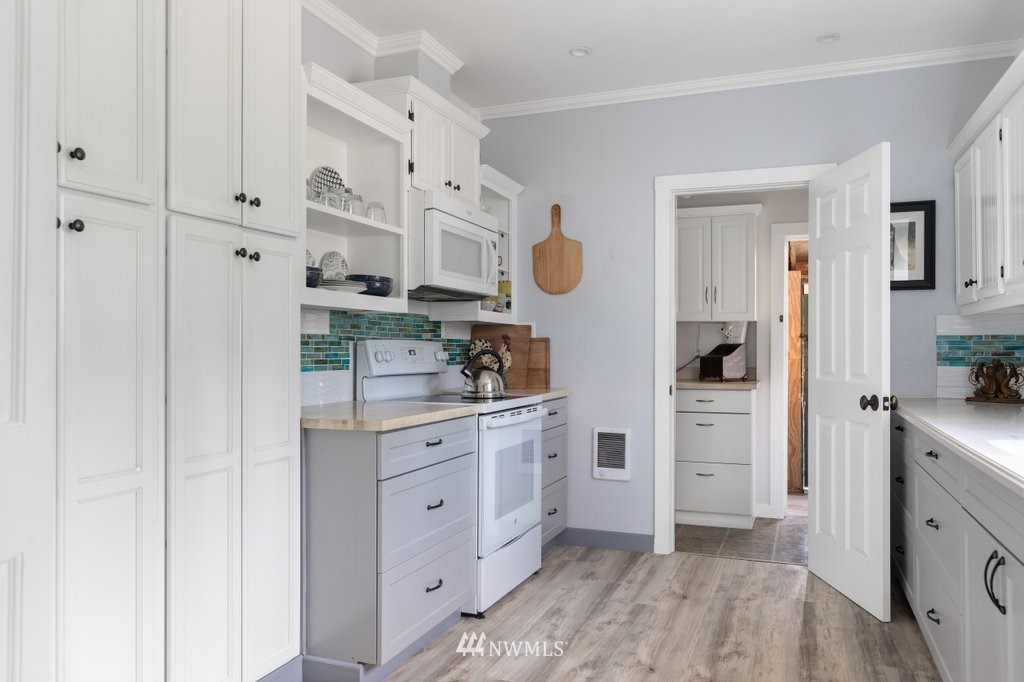 2187 Zylstra Road Oak Harbor, WA 98277 - Photo 8 of 40 Gallery Image 8