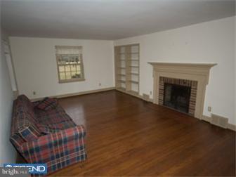 138 West Rose Valley Road Wallingford, PA 19086 - Photo 3 of 9 Living Room