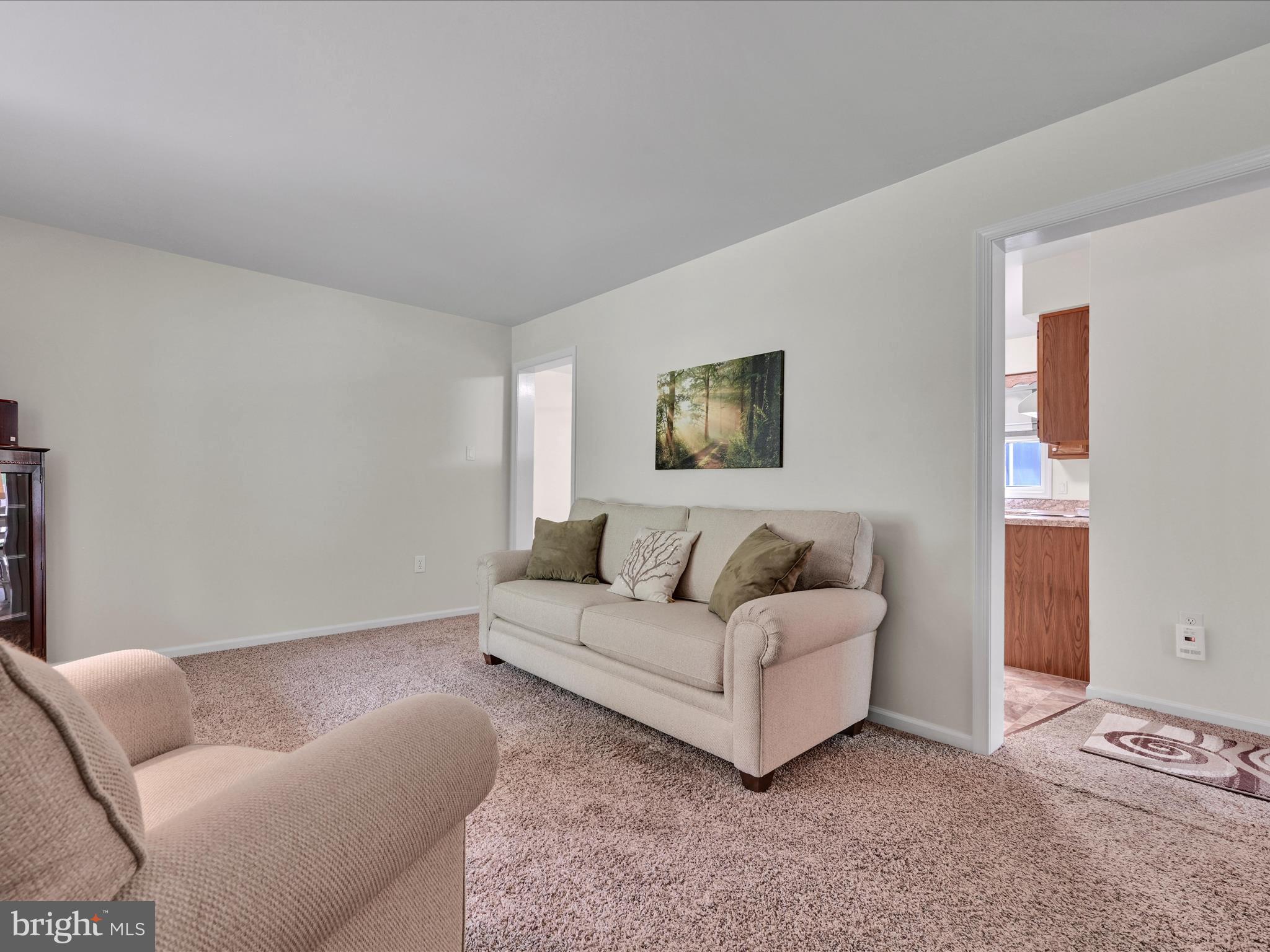 661 Swopes Valley Road Pine Grove, PA 17963 - Photo 6 of 29 living room