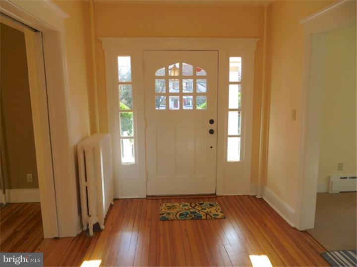 630 North Chester Road Swarthmore, PA 19081 - Photo 8 of 25 Foyer