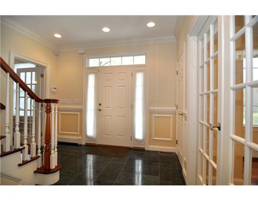 20 Linden Road Barrington, RI 02806 - Photo 2 of 20 Entry.