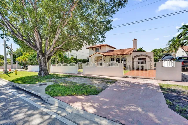 $2,088,000 | 2024 Alton Road, Miami Beach, FL 33140