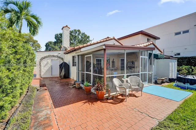 $2,088,000 | 2024 Alton Road, Miami Beach, FL 33140