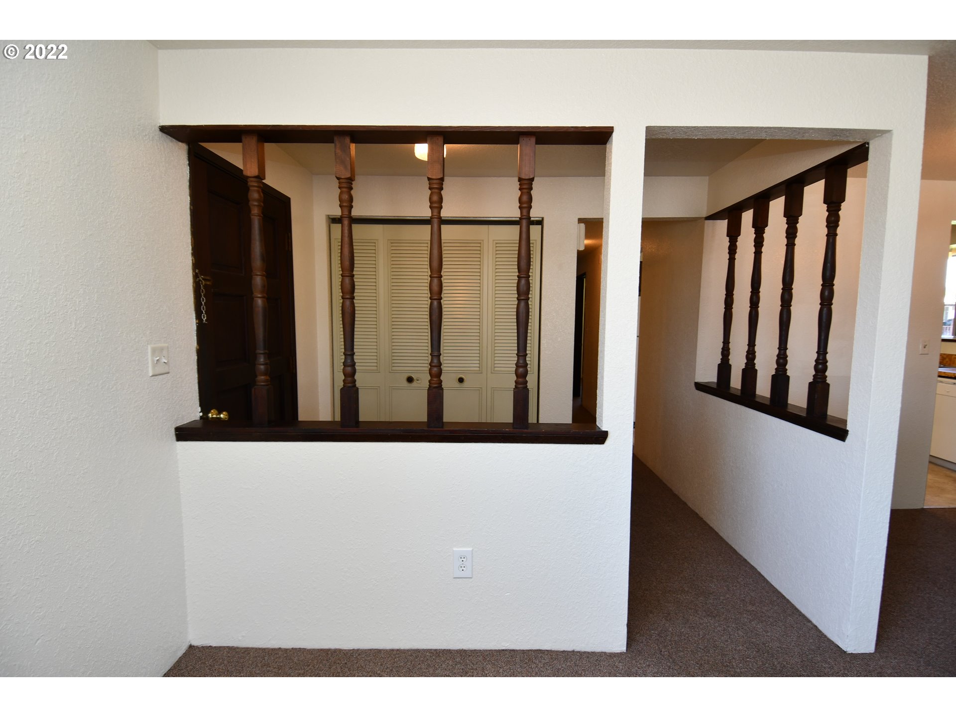4602 Carnes Road Roseburg, OR 97471 - Photo 4 of 15