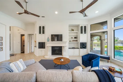 $1,100,000 | 18706 Grand Harbor Point, Montgomery, TX 77356