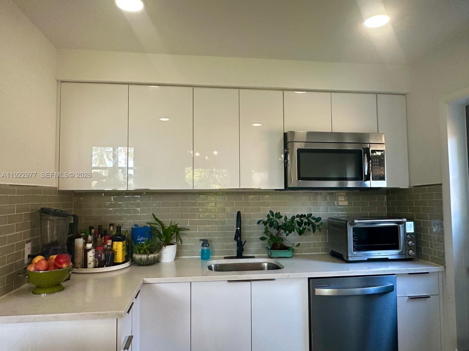 270 Northwest 109th Street, Unit 270 Miami, FL 33168 - Photo 20 of 47