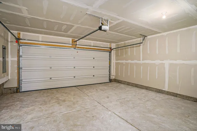 $3,300 | 708 Platinum Drive, Phoenixville, PA 19460