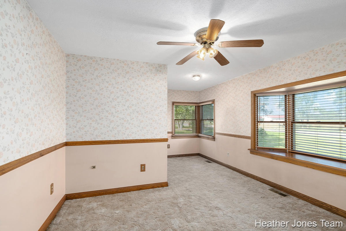 9667 Belding Road Belding, MI 48809 - Photo 12 of 18 IMG_1011