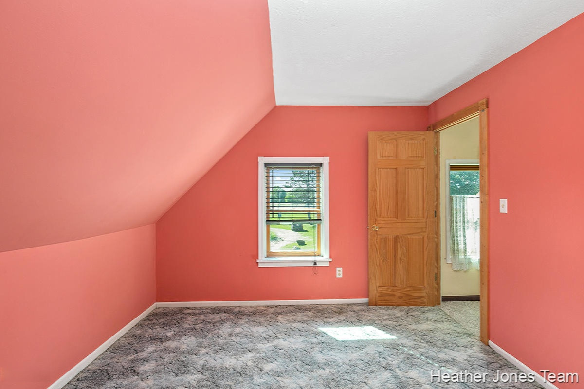 9667 Belding Road Belding, MI 48809 - Photo 14 of 18 IMG_1013