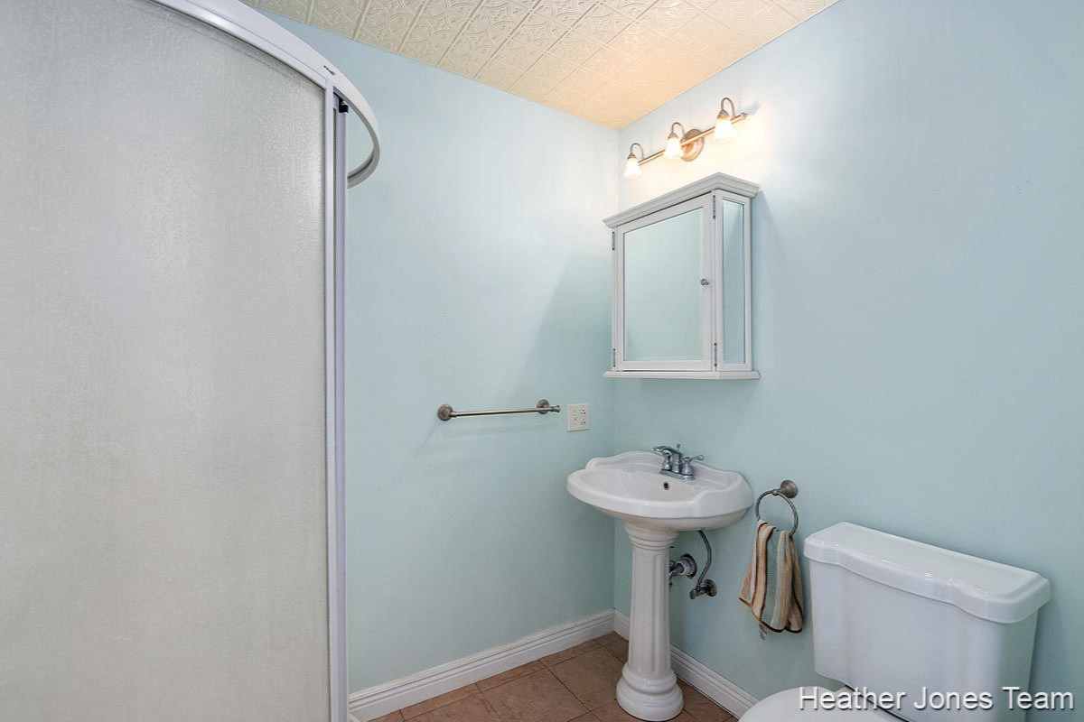 9667 Belding Road Belding, MI 48809 - Photo 15 of 18 IMG_1014