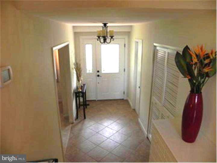 179 Windmill Road Willow Grove, PA 19090 - Photo 11 of 25 Foyer