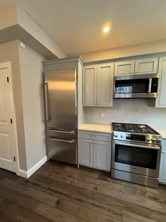 $4,450 | 21 Langdon Street, Portsmouth, NH 03801