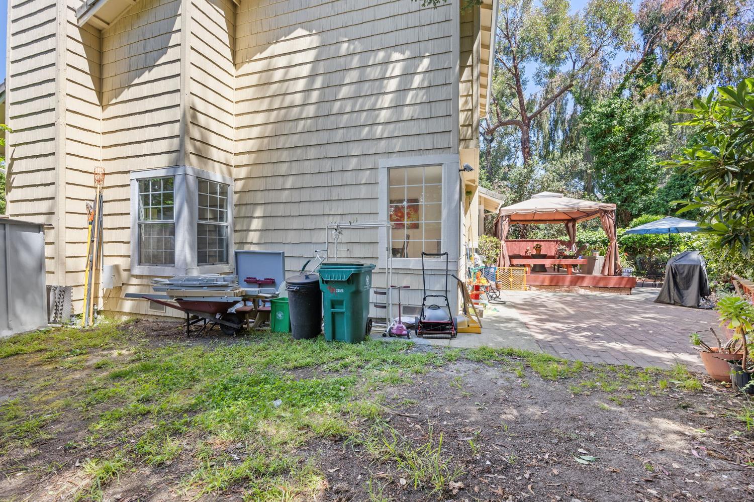 1001 Ignacio Court Pinole, CA 94564 - Photo 34 of 42 a view of a house with backyard and sitting area