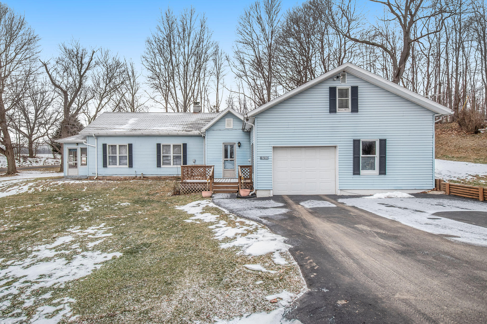 19290 Rickerman Road Galien, MI 49113 - Photo 1 of 16 IMG_6224