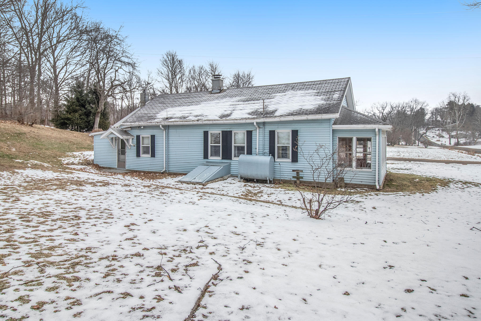19290 Rickerman Road Galien, MI 49113 - Photo 2 of 16 IMG_6225