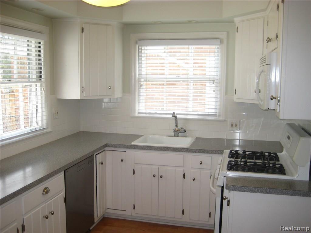 1238 Audubon Road Grosse Pointe, MI 48230 - Photo 2 of 15 IMG_0090.JPG