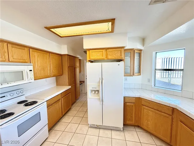 $2,000 | 1230 West Iguana Street, Pahrump, NV 89048