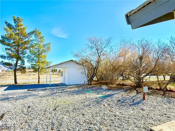 $2,000 | 1230 West Iguana Street, Pahrump, NV 89048