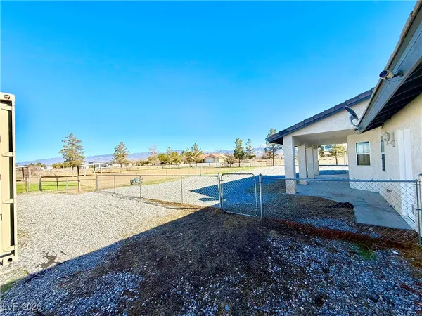 $2,000 | 1230 West Iguana Street, Pahrump, NV 89048