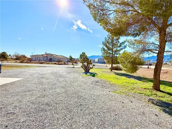 $2,000 | 1230 West Iguana Street, Pahrump, NV 89048