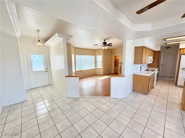 $2,000 | 1230 West Iguana Street, Pahrump, NV 89048