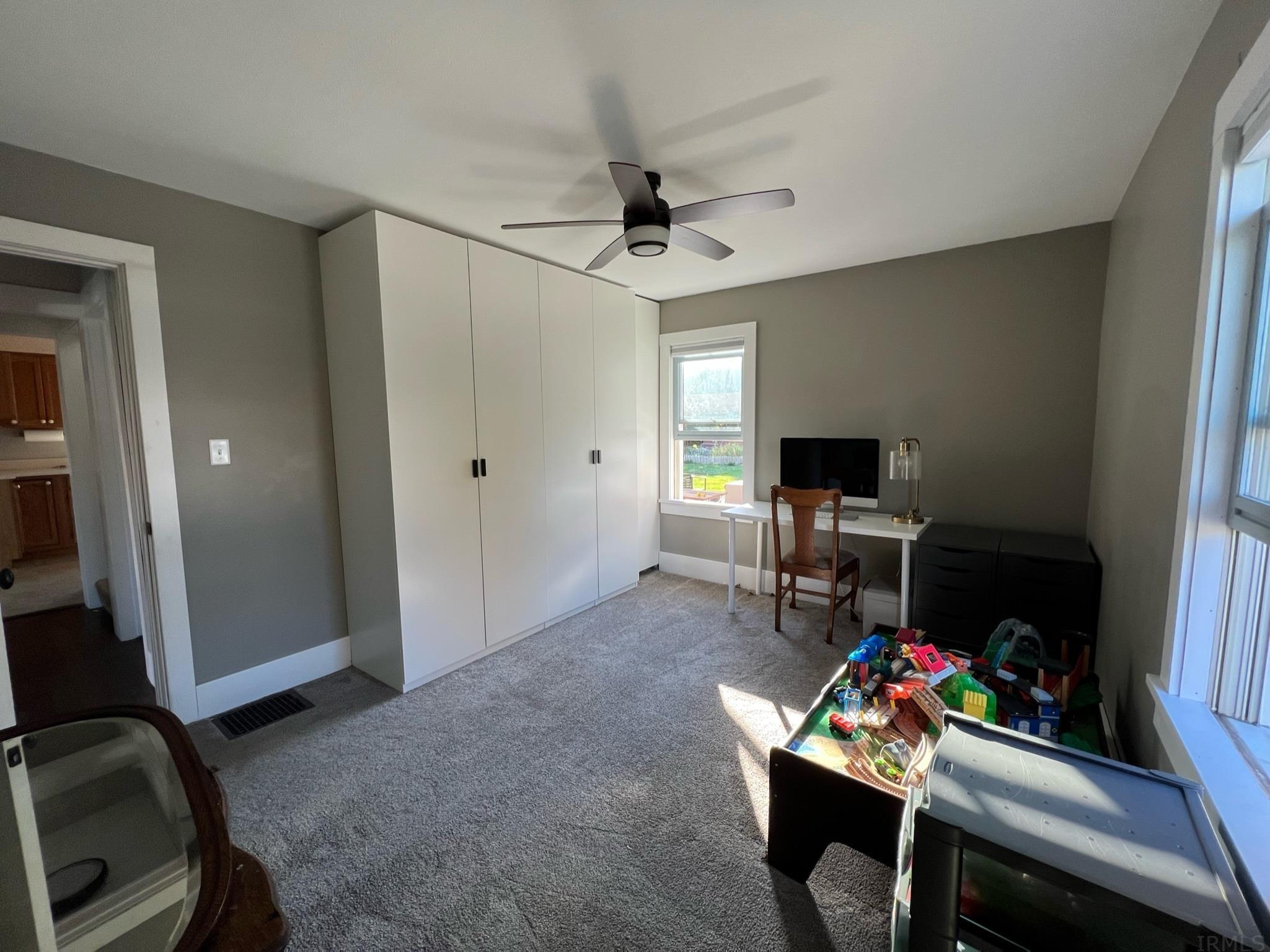 407 South Greene Road Goshen, IN 46526 - Photo 9 of 24 Gallery Image 9