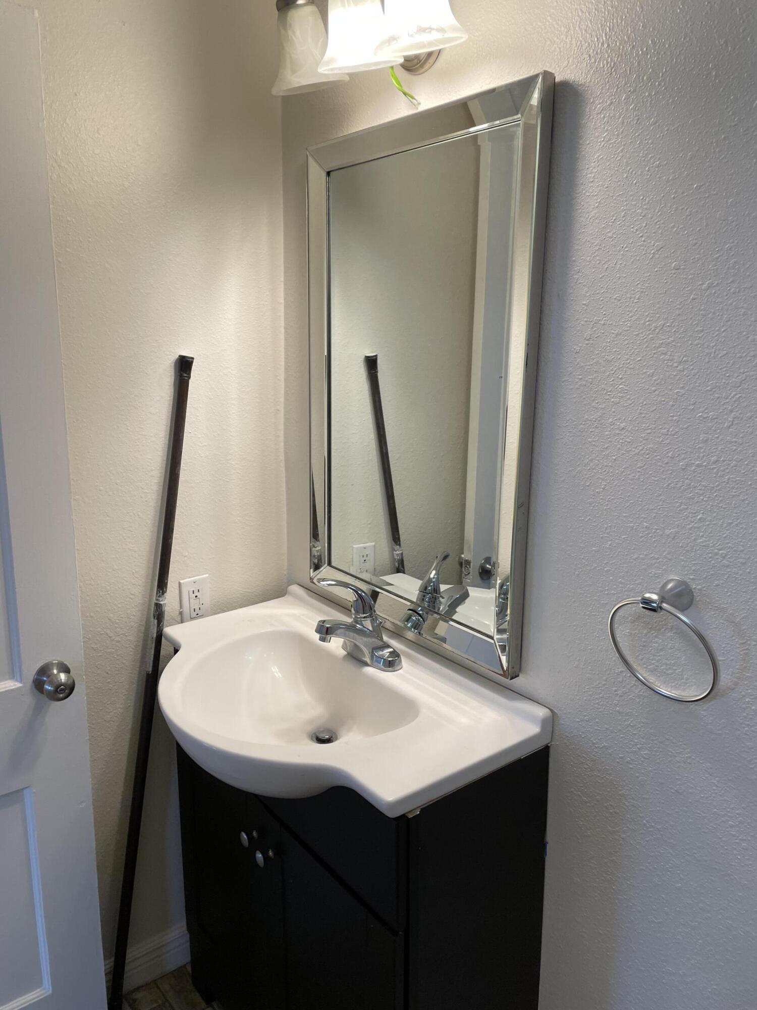 4802 39th Street Lubbock, TX 79414 - Photo 10 of 19 Master Bath 1