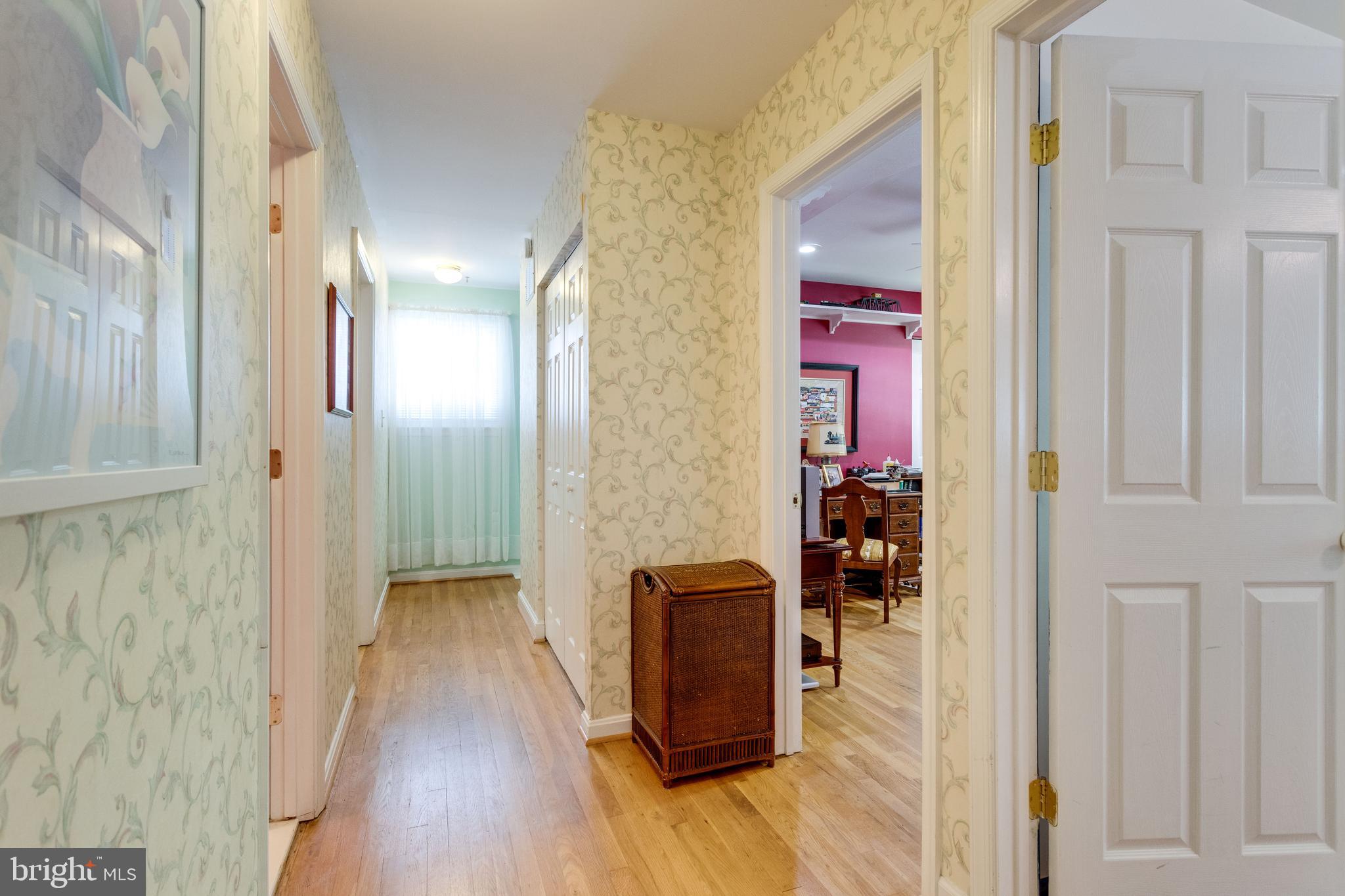 8609 Clydesdale Road Springfield, VA 22151 - Photo 16 of 43 Upper Level Hallway