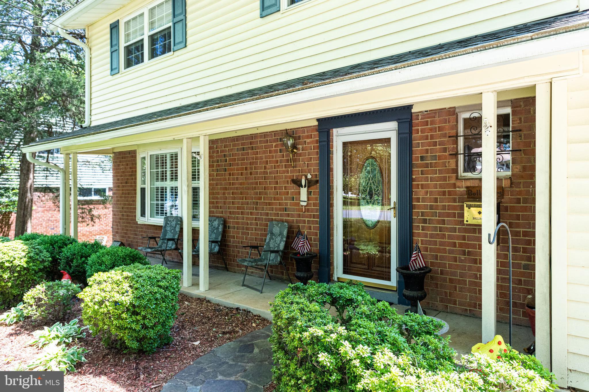 8609 Clydesdale Road Springfield, VA 22151 - Photo 5 of 43 Relax on Your Front Porch & Watch the World Go By