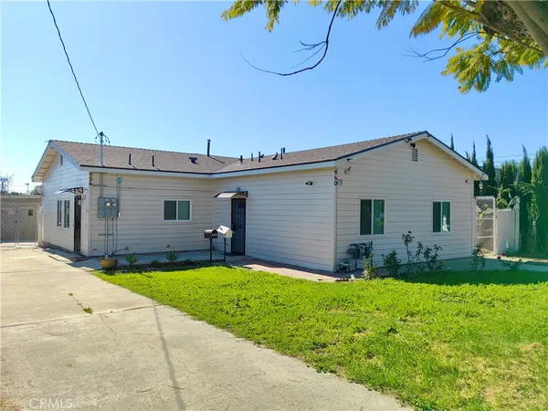 $3,700 | 960 East Columbia Avenue, Pomona, CA 91767