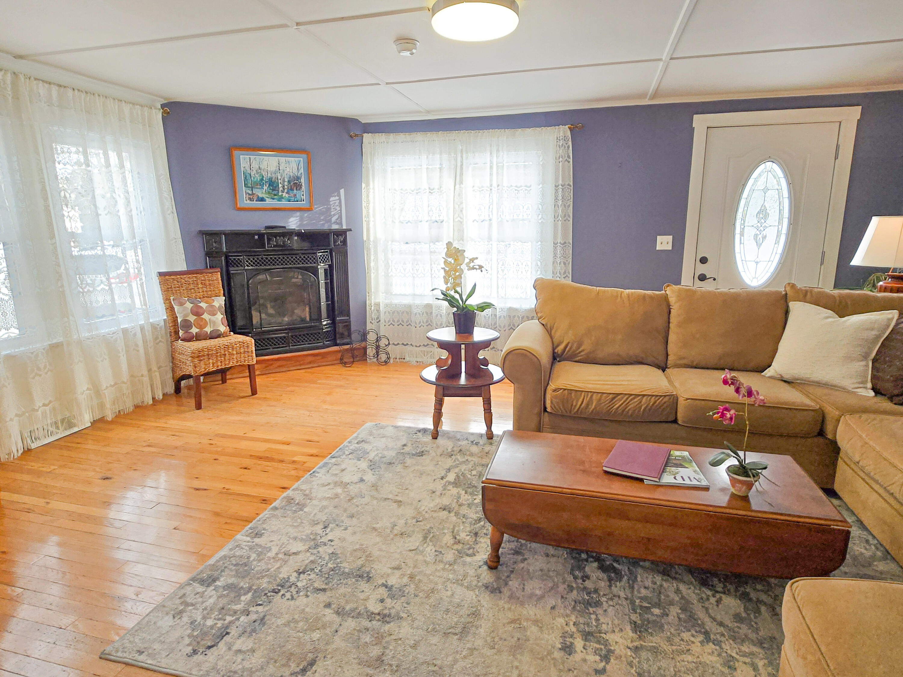 194 Weymouth Road Gray, ME 04039 - Photo 4 of 25 Living Room