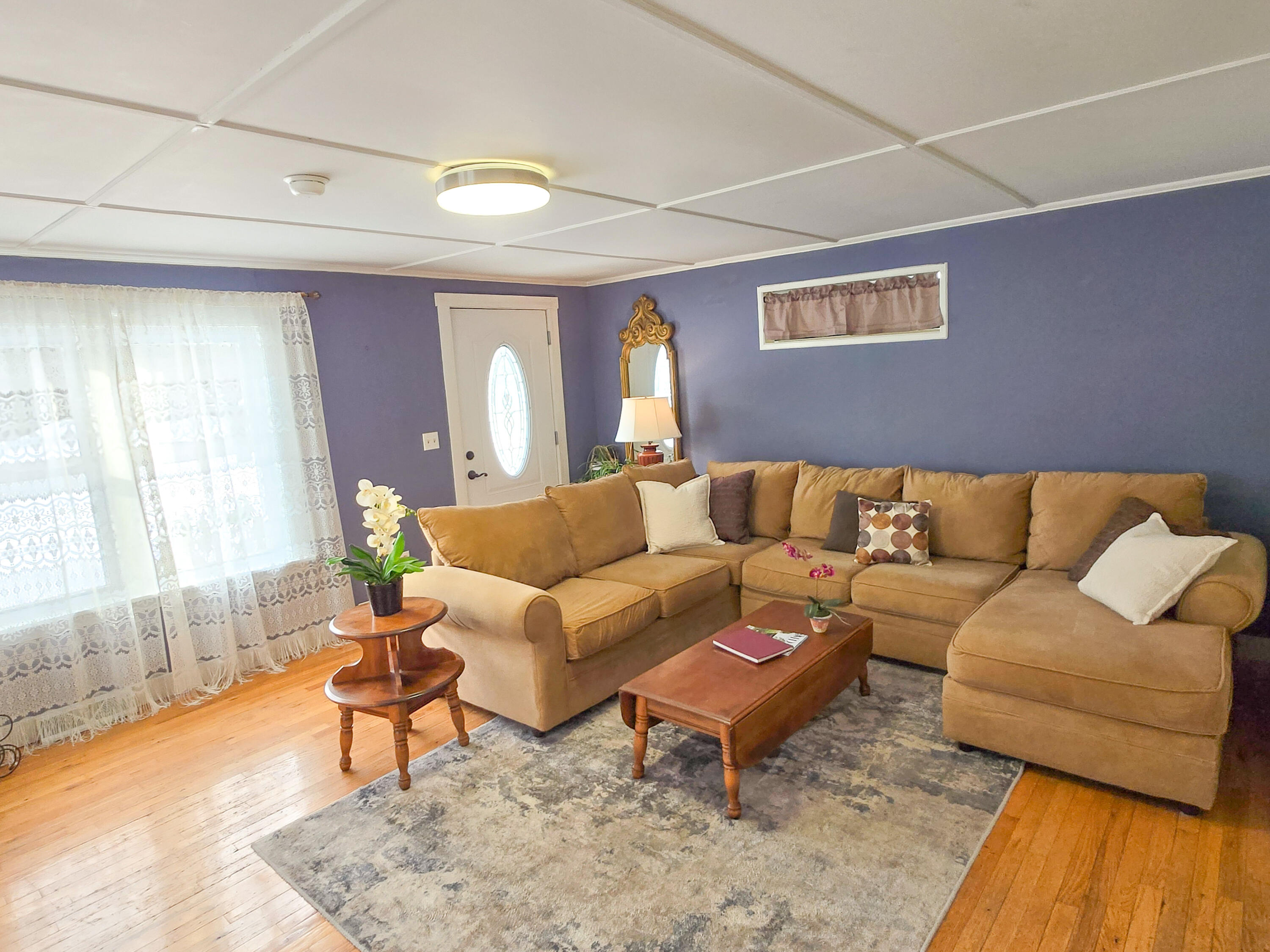194 Weymouth Road Gray, ME 04039 - Photo 10 of 25 Living Room