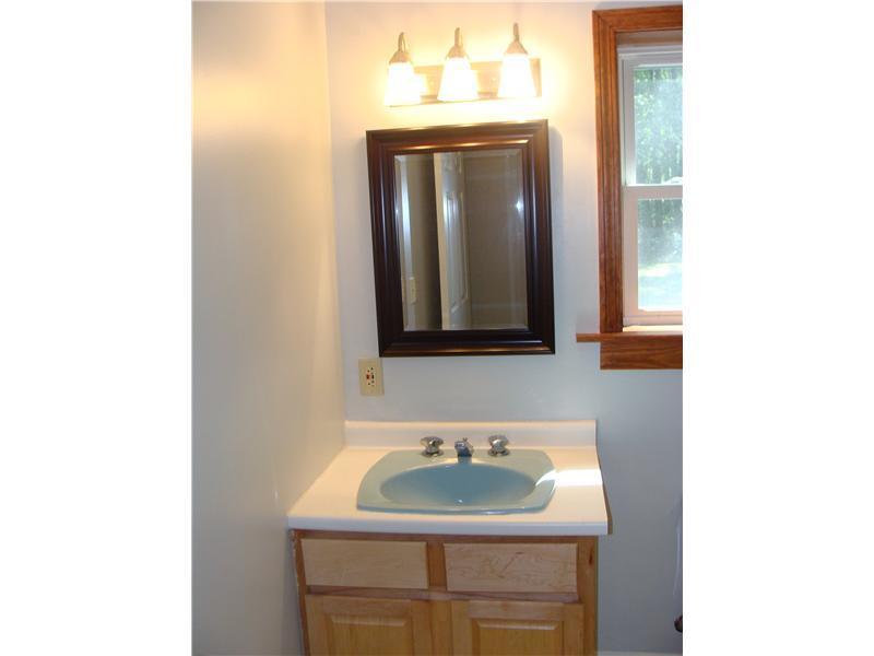 34 Donica Road York, ME 03909 - Photo 15 of 35 Bathroom. 1st Floor Bath with Shower