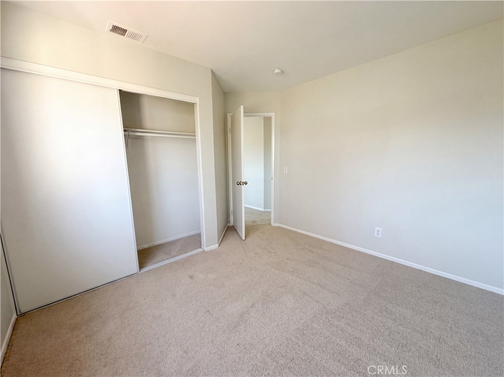 2565 West Fairview Drive Rialto, CA 92377 - Photo 4 of 22